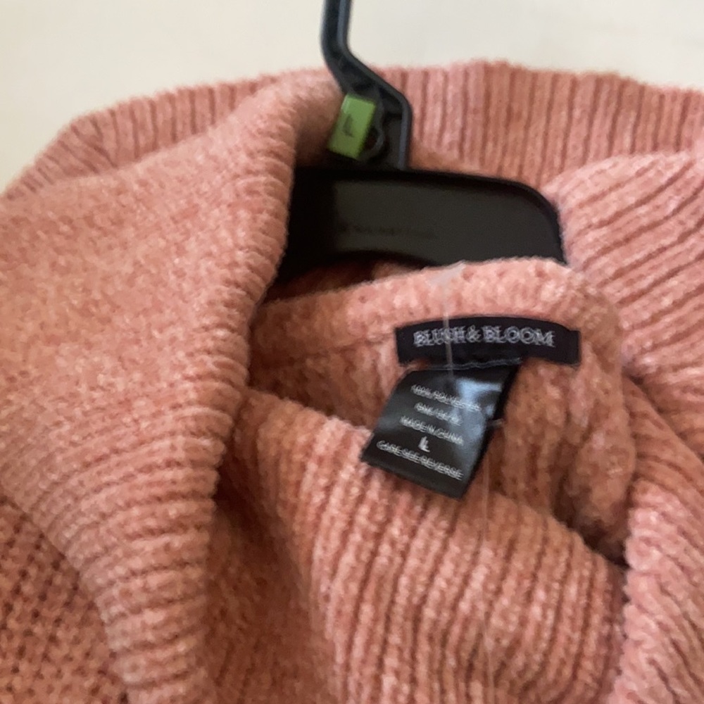 Blush & Bloom sweater - Picture 10 of 11